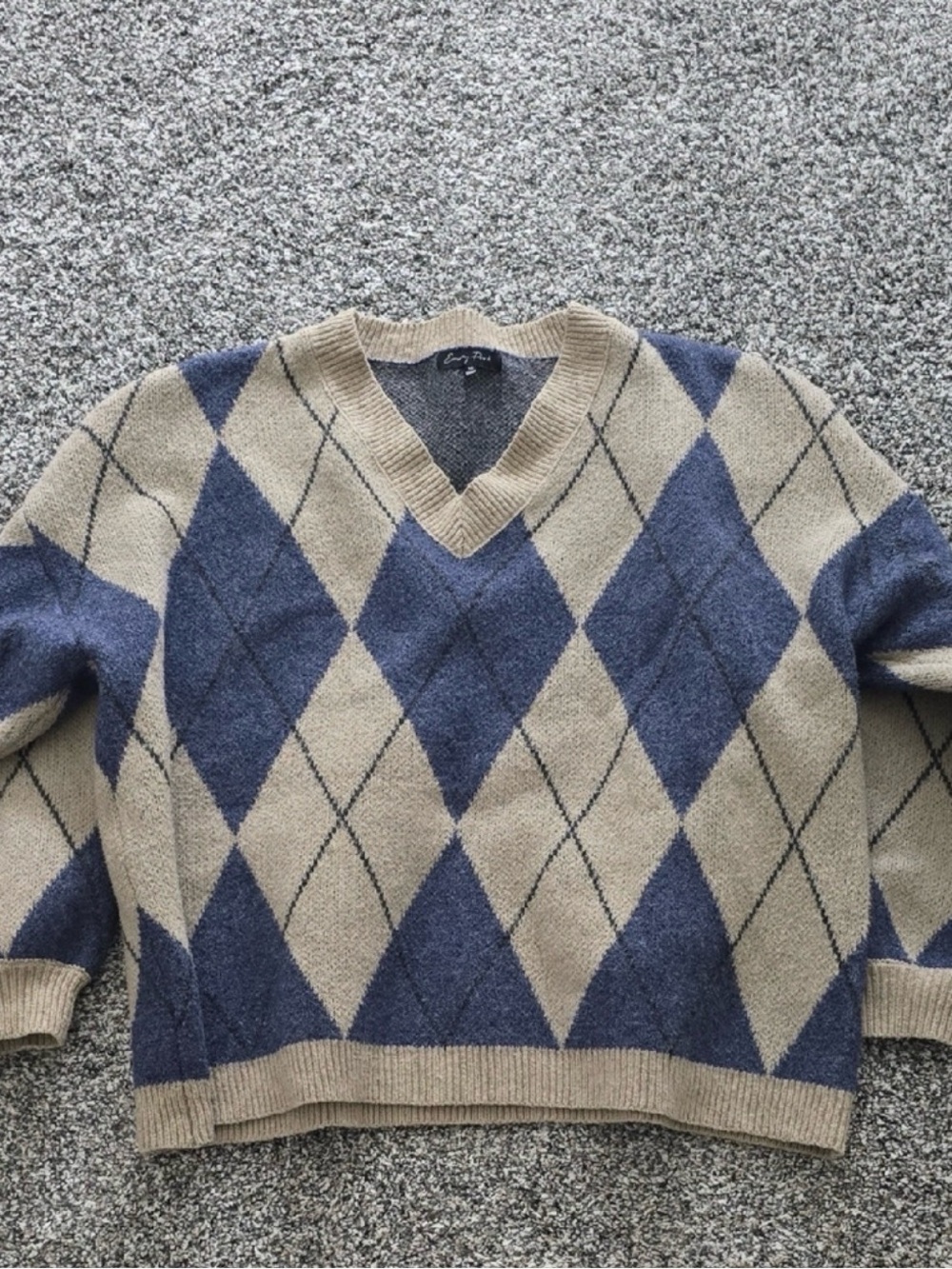 Emory Park V-Neck Sweater in Blue and Tan Argyle